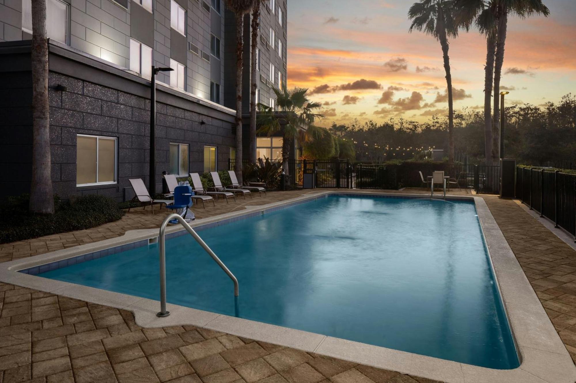 Courtyard By Marriott Orlando South/Grande Lakes Area Williamsburg Ngoại thất bức ảnh